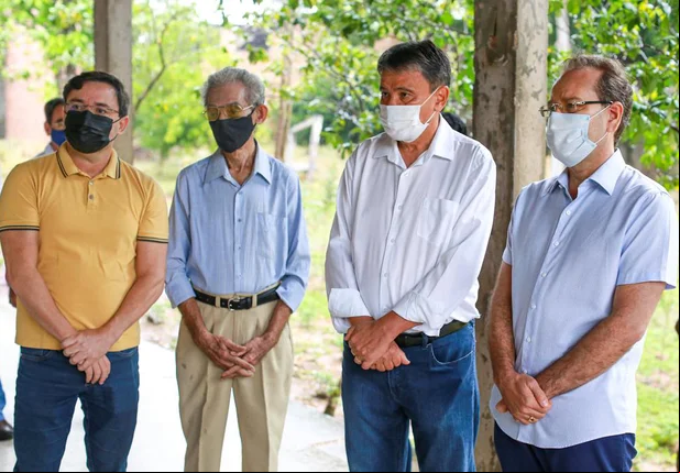 Governador Wellington Dias visita obras de reforma da Casa do Cantador